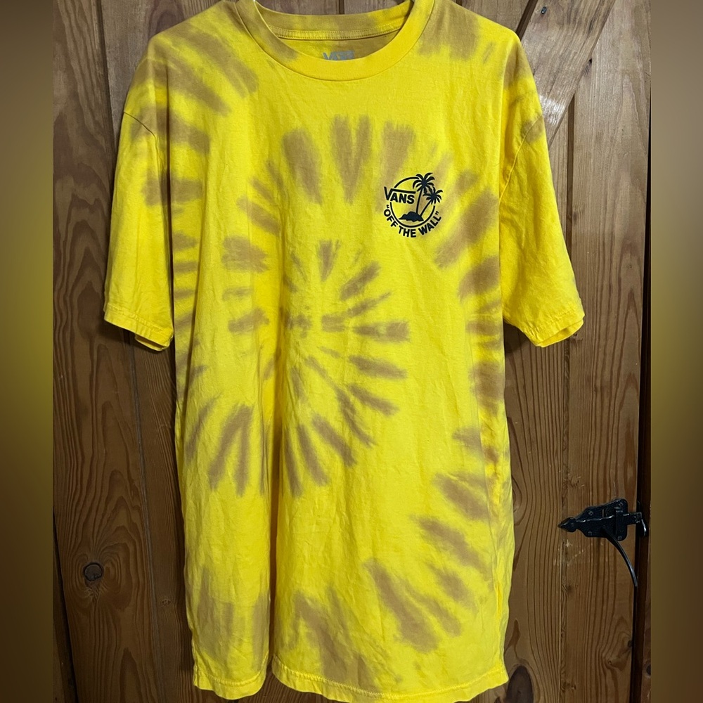 NWOT L VANS TEE